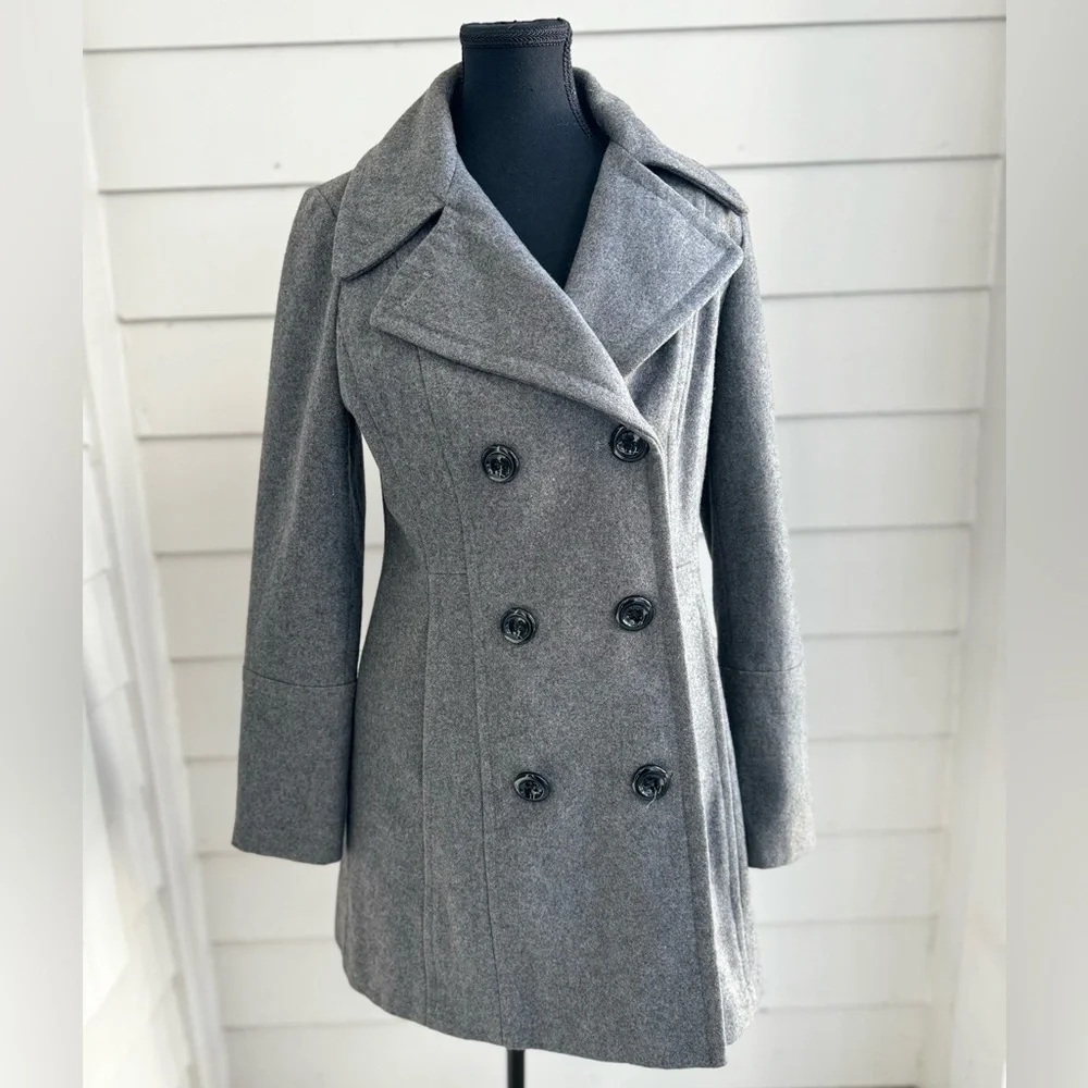 Coat - Picture 1 of 3